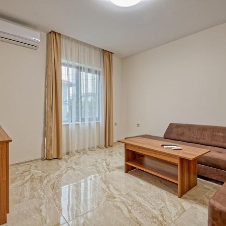 Къща За Гости Relax Hisarya Exterior photo